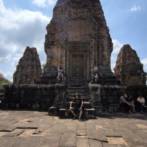milton-east-mebon-temple-angkor